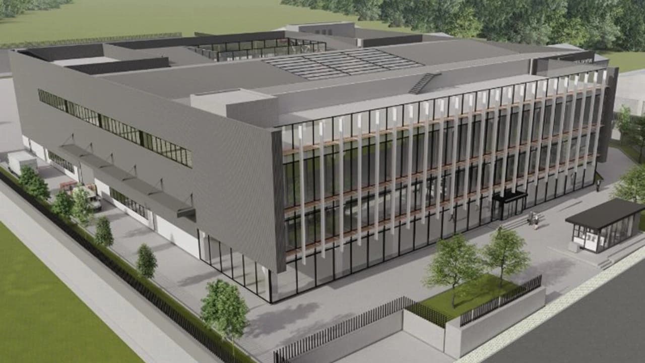 Bursa'ya Dünya Çapında Diş Protez Fabrikası