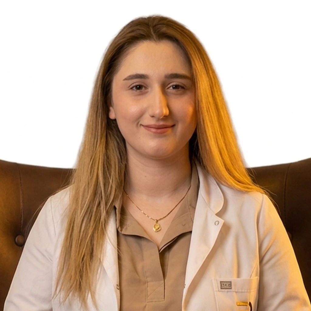 Dt. Selin Doğa Dinç